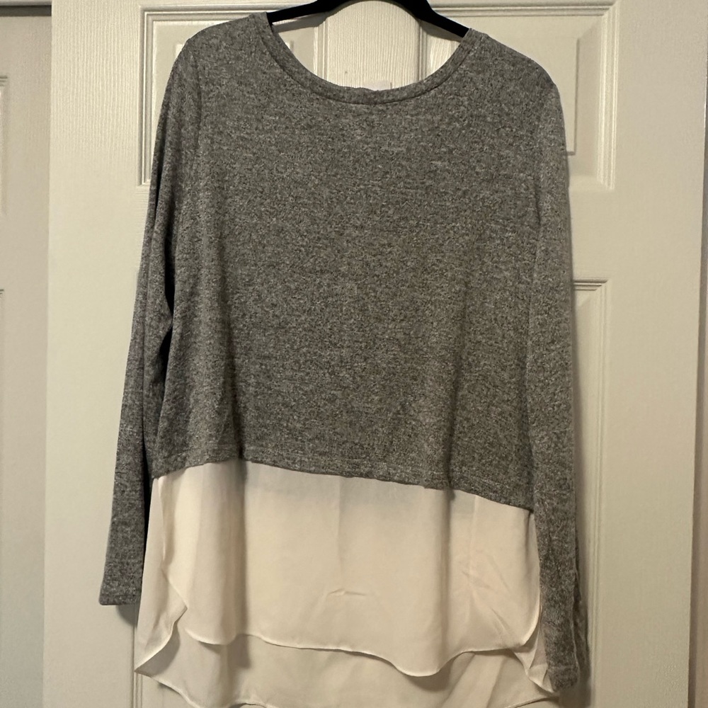 NWT Loft top with button detail on the back and a cream chiffon bottom.  Size L.
